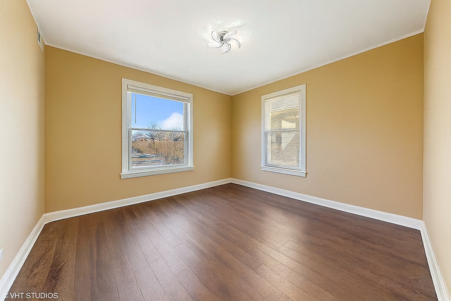 7121 S Yale Avenue, Chicago, IL 60621