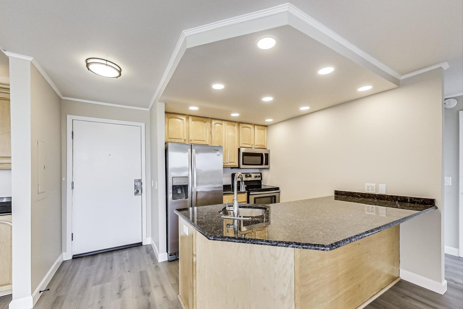 1 Renaissance Place #1220, Palatine, IL 60067