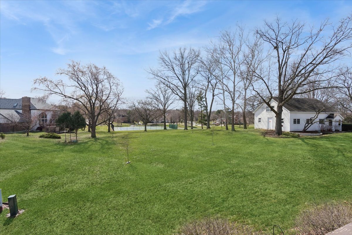 2715 35th Street, Oak Brook, IL 60523