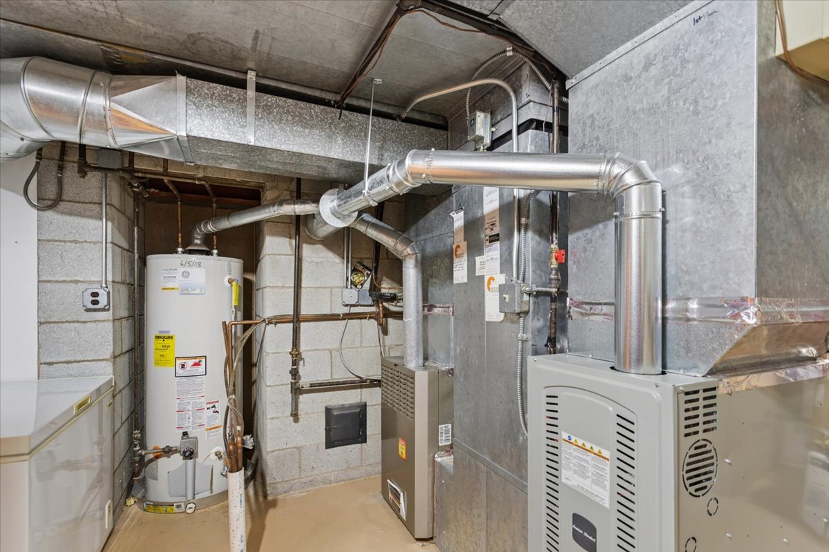 2715 35th Street, Oak Brook, IL 60523