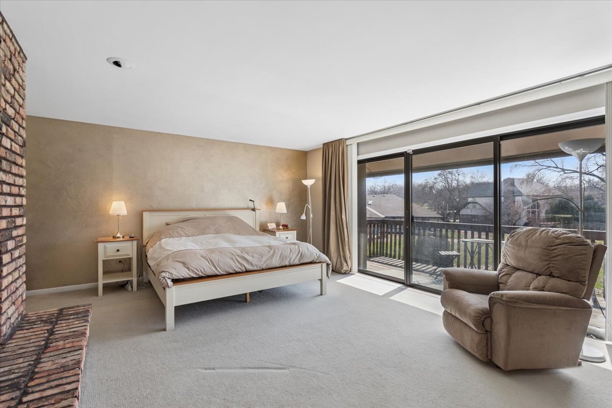 2715 35th Street, Oak Brook, IL 60523