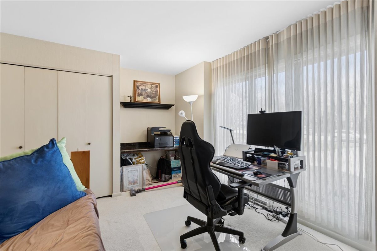 2715 35th Street, Oak Brook, IL 60523