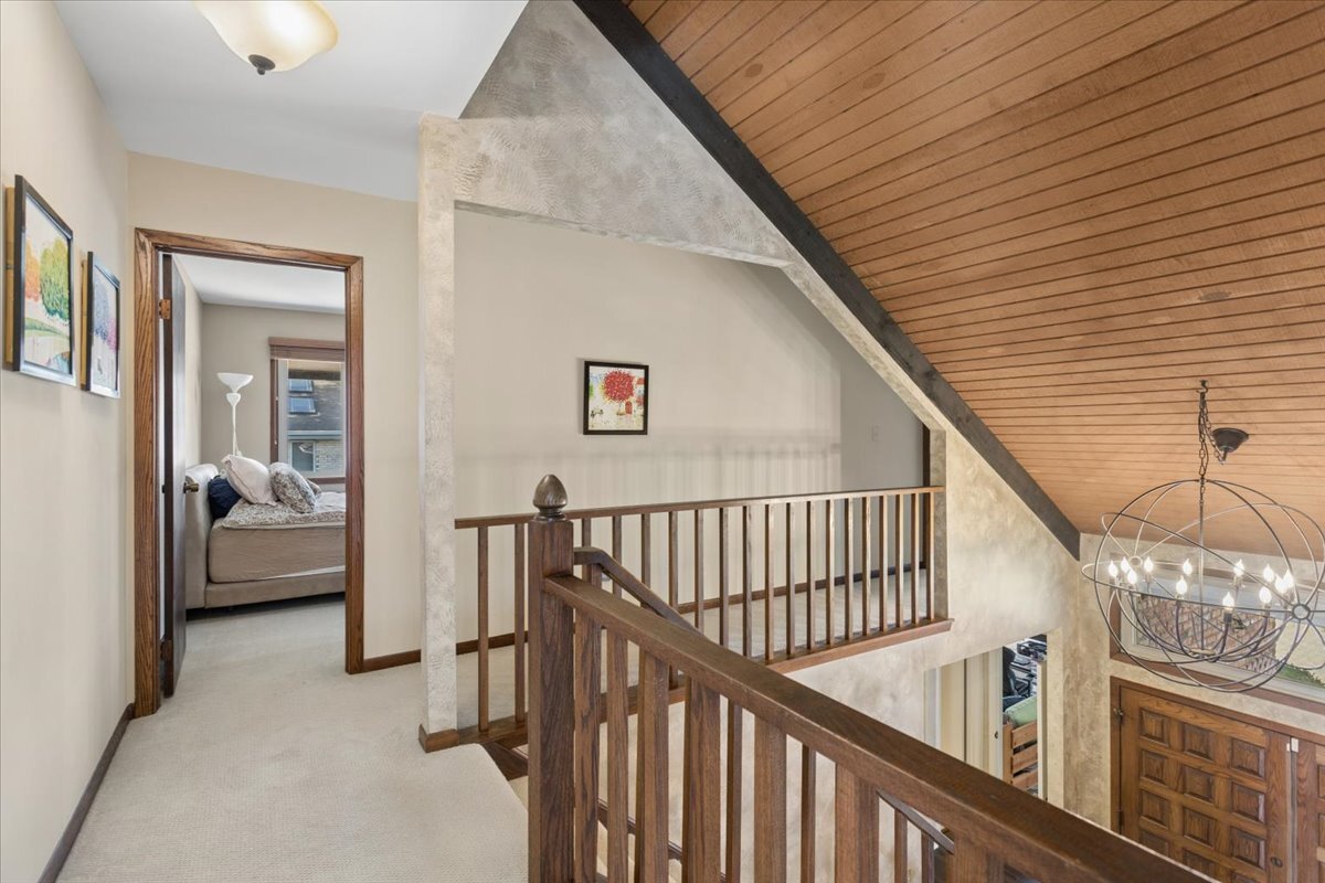 2715 35th Street, Oak Brook, IL 60523