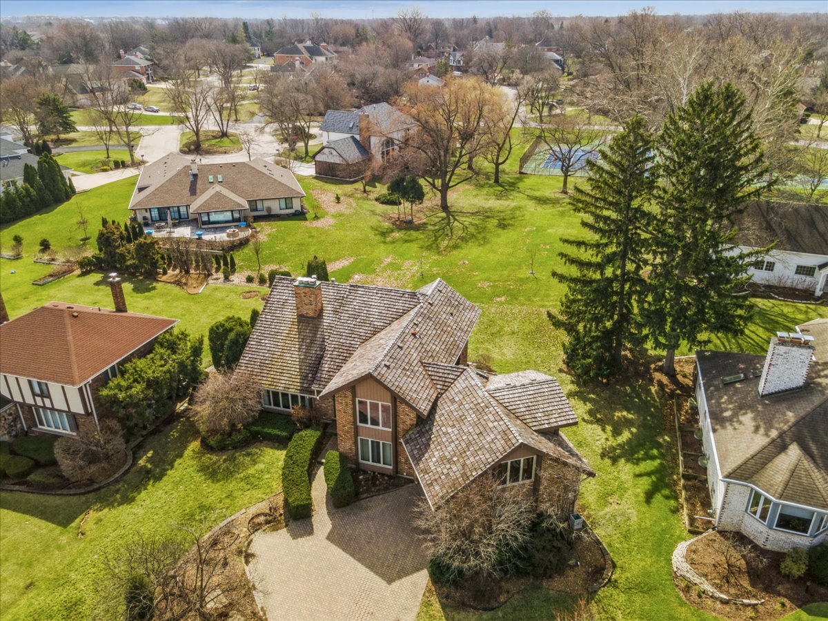 2715 35th Street, Oak Brook, IL 60523