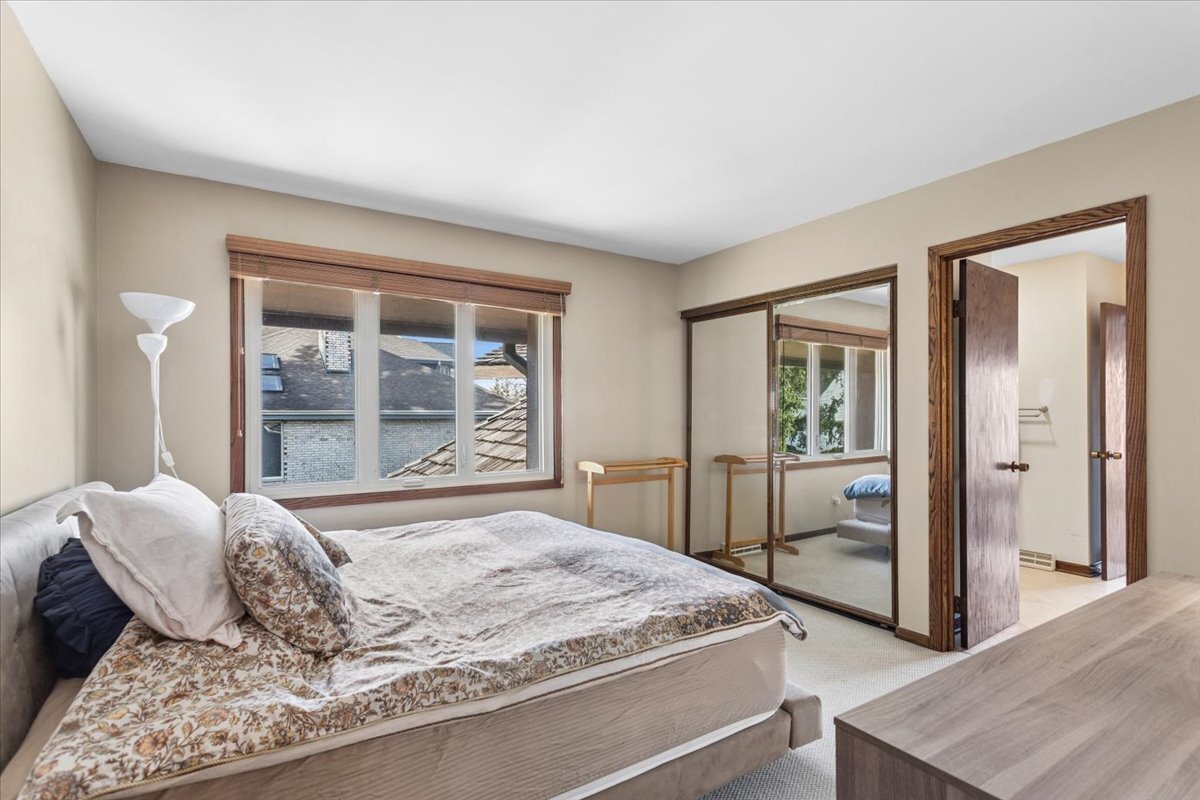 2715 35th Street, Oak Brook, IL 60523