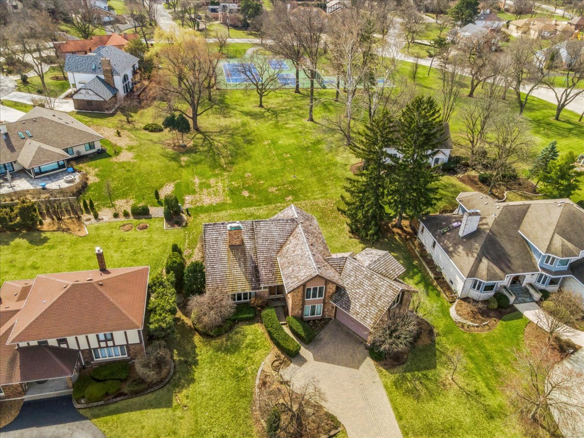 2715 35th Street, Oak Brook, IL 60523