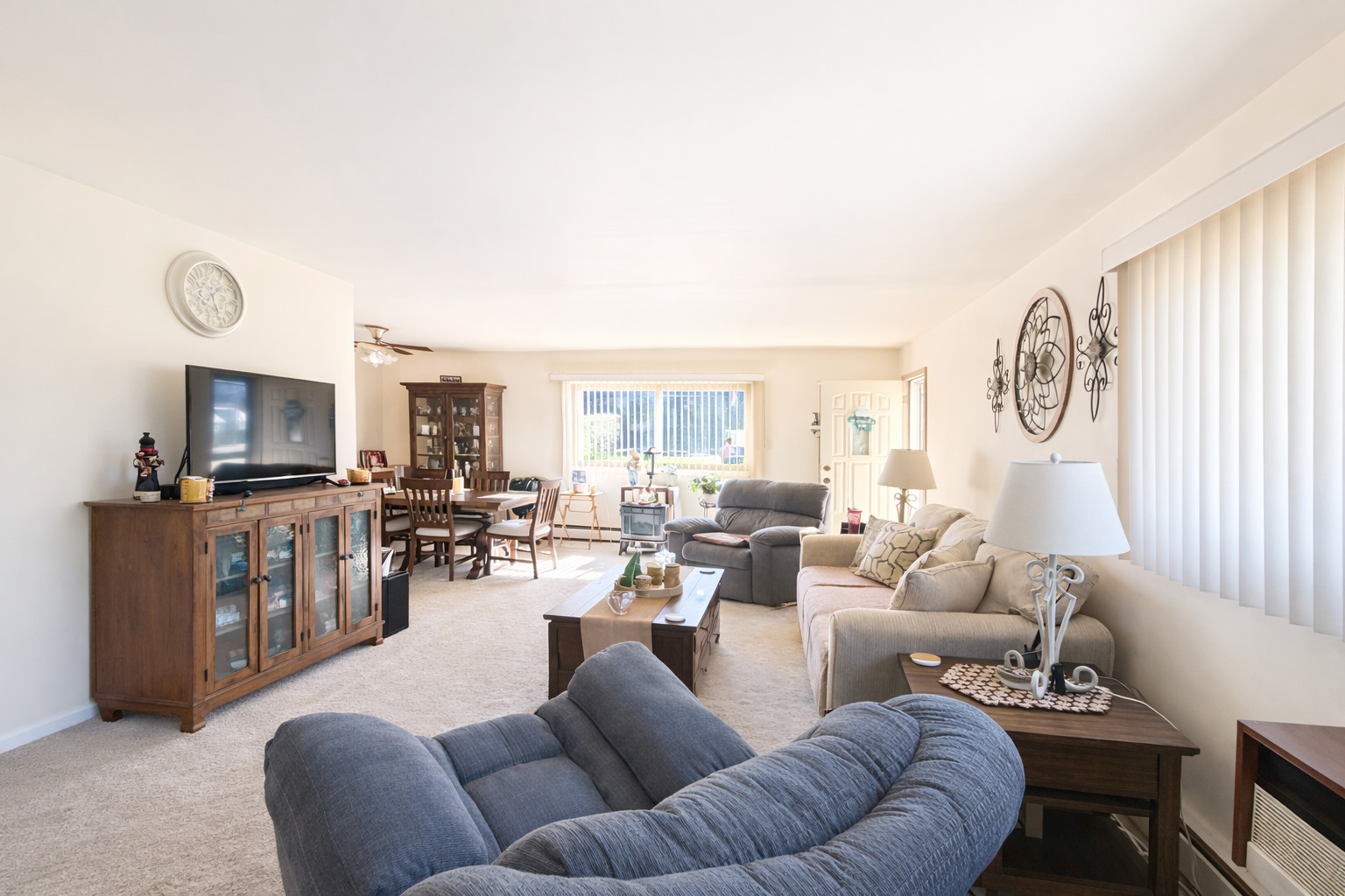 1320B Lore Lane #110, Lombard, IL 60148