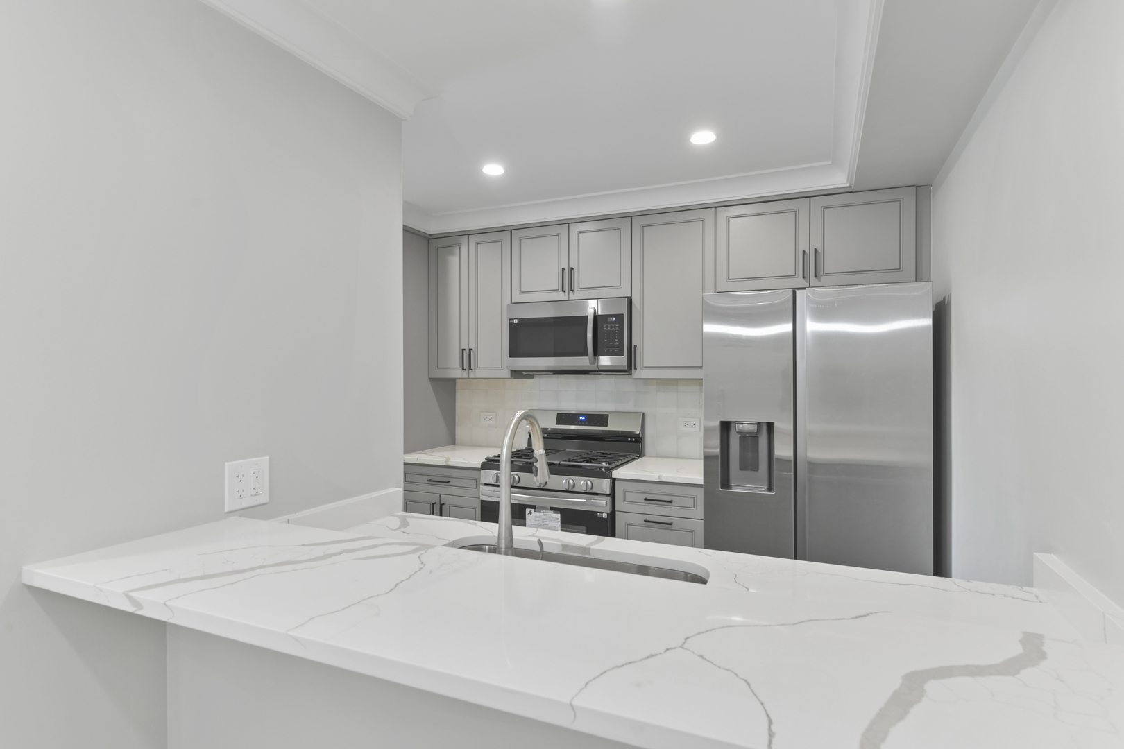 49 Orchard Terrace #2, Lombard, IL 60148