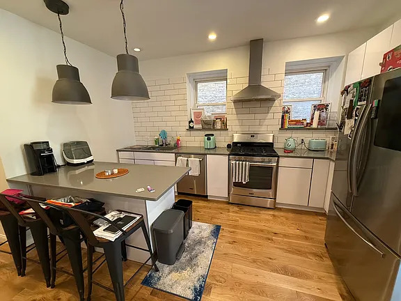 446 N Aberdeen Street #1, Chicago, IL 60642