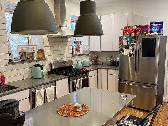 446 N Aberdeen Street #1, Chicago, IL 60642