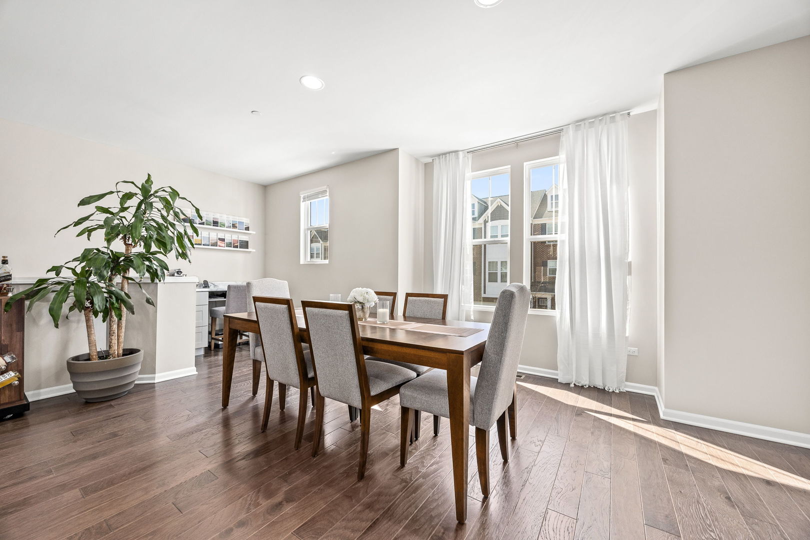 906 Coletta Circle, Naperville, IL 60563