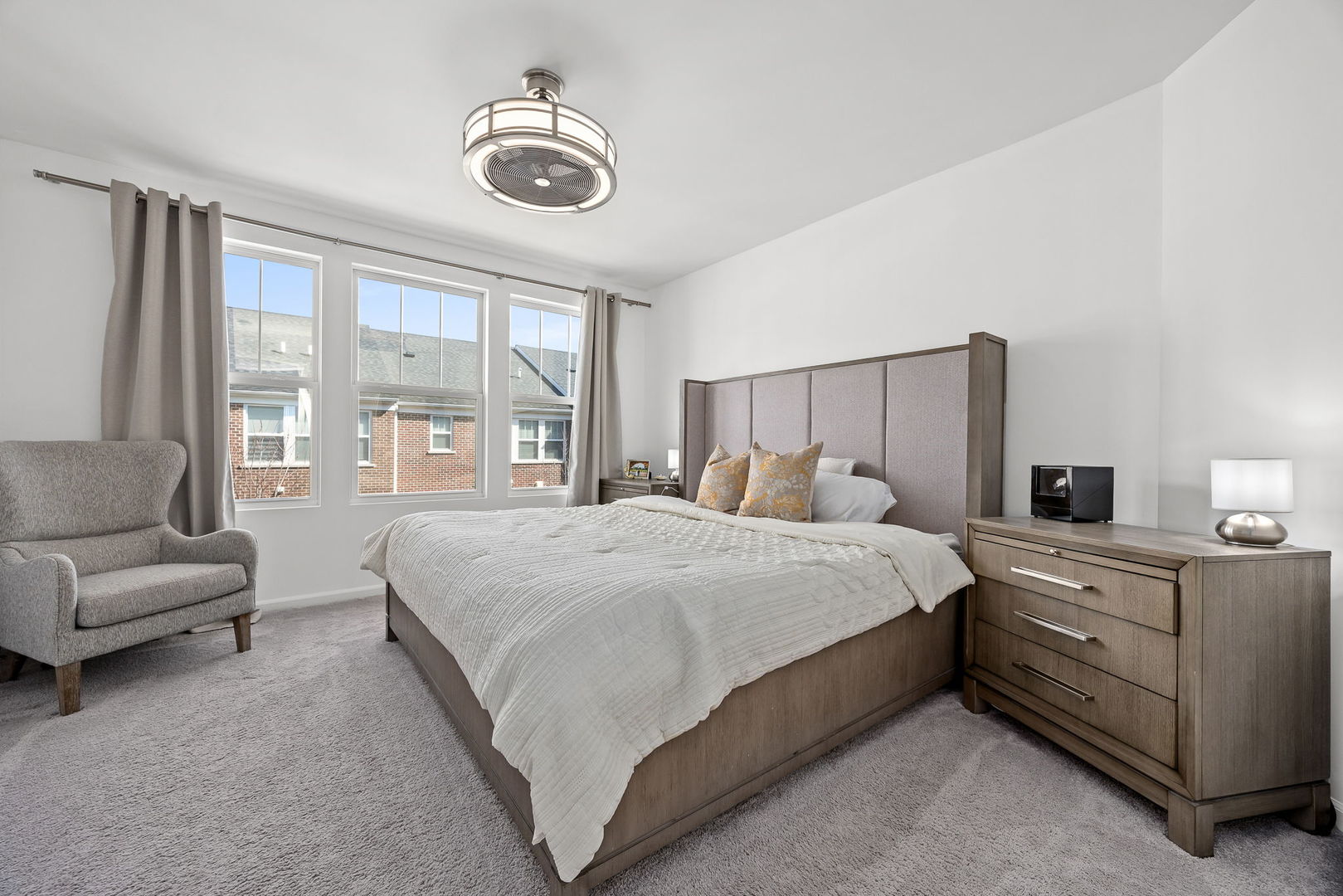 906 Coletta Circle, Naperville, IL 60563