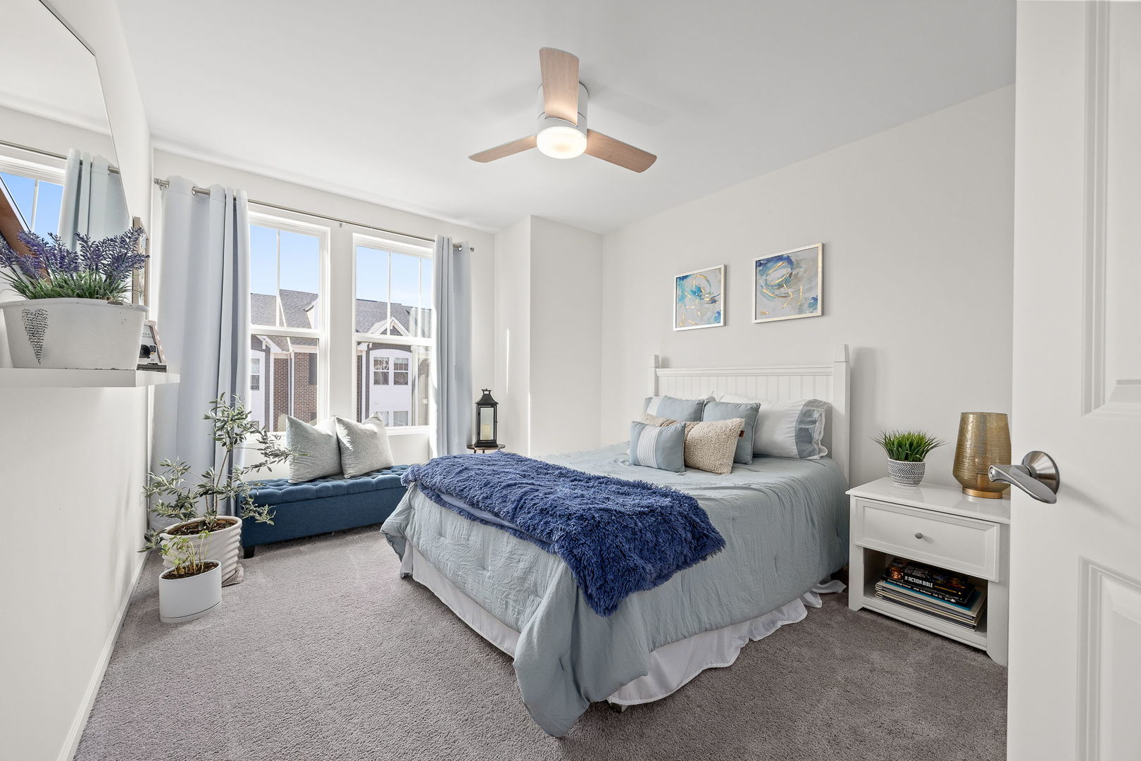 906 Coletta Circle, Naperville, IL 60563