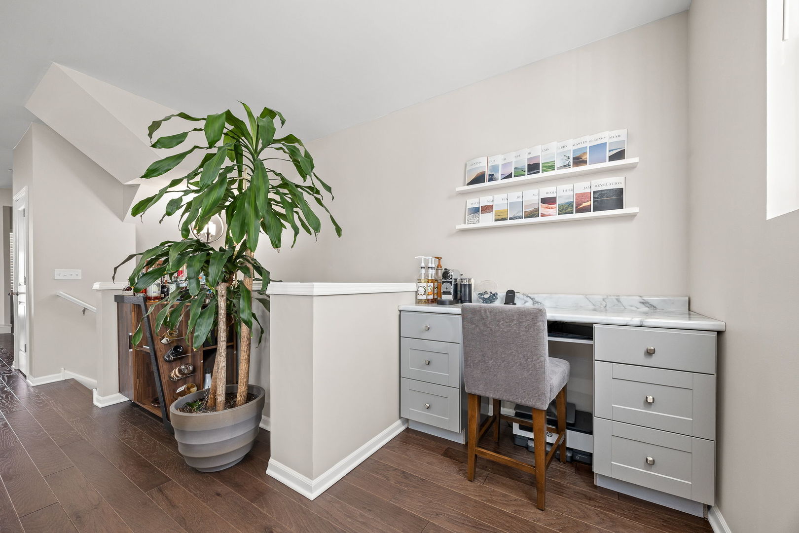 906 Coletta Circle, Naperville, IL 60563