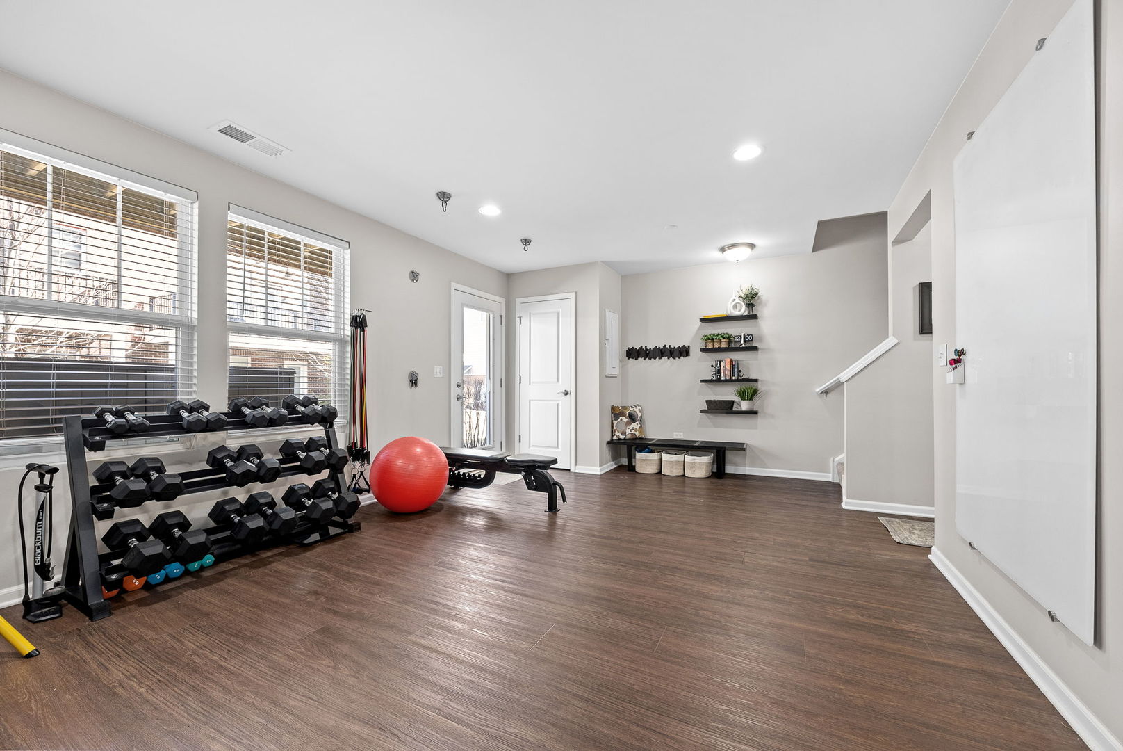 906 Coletta Circle, Naperville, IL 60563