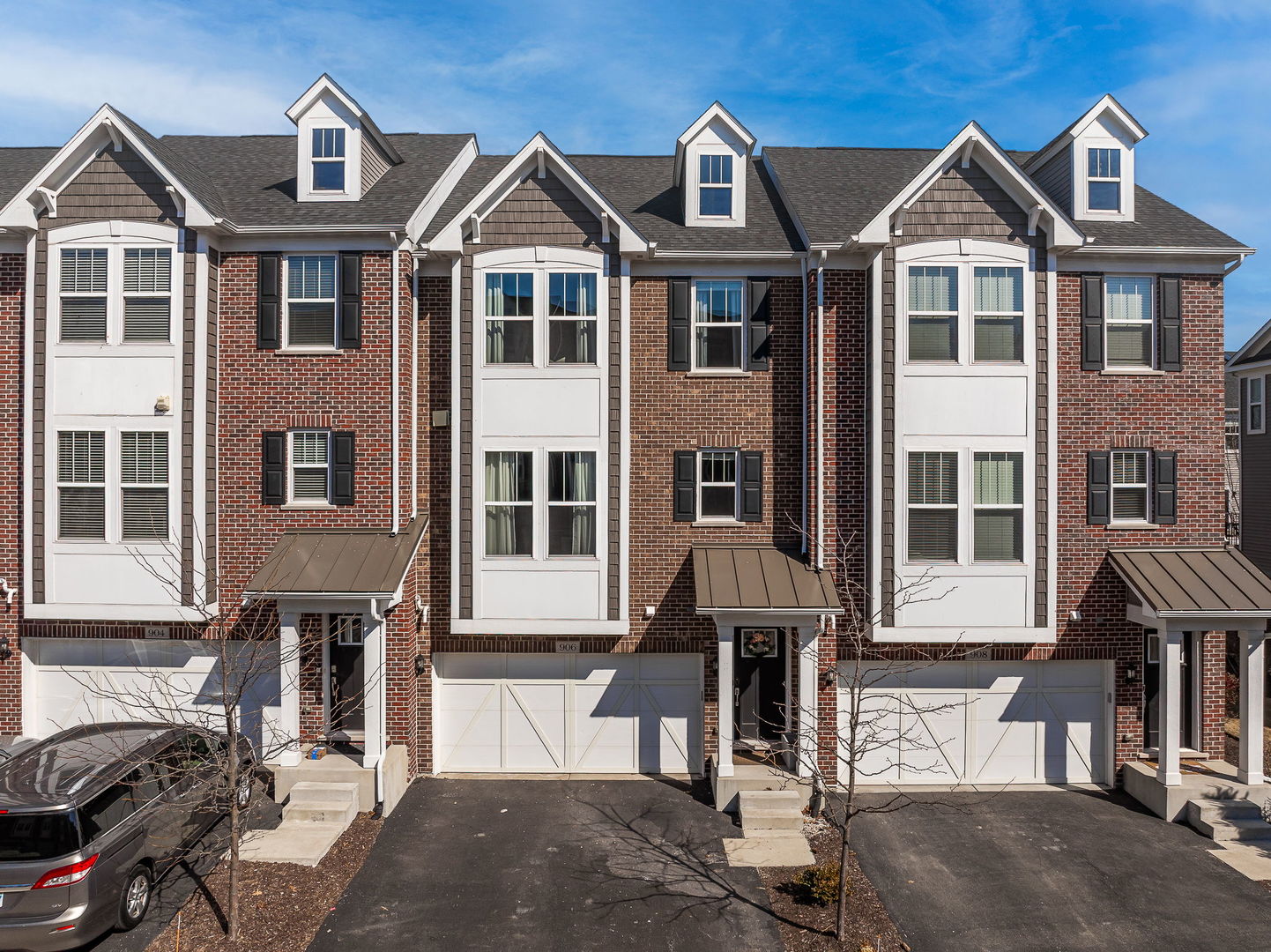 906 Coletta Circle, Naperville, IL 60563