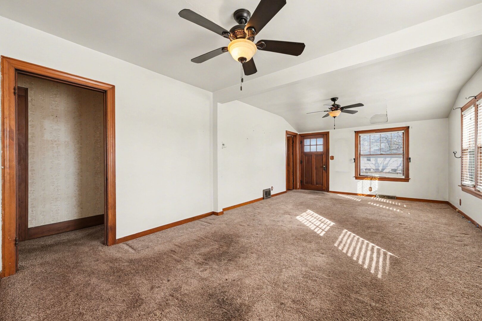 17858 Ridgewood Avenue, Lansing, IL 60438