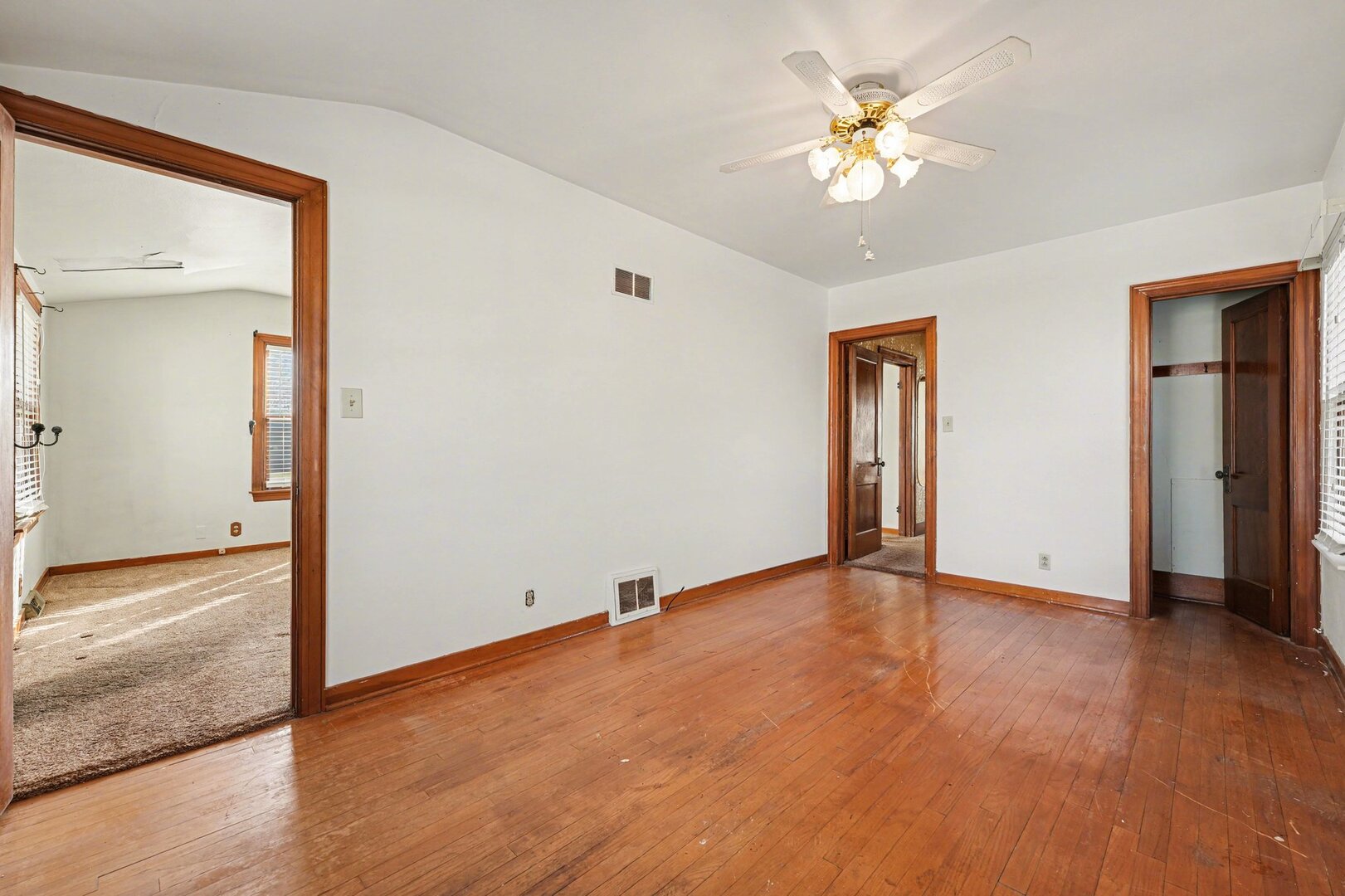 17858 Ridgewood Avenue, Lansing, IL 60438