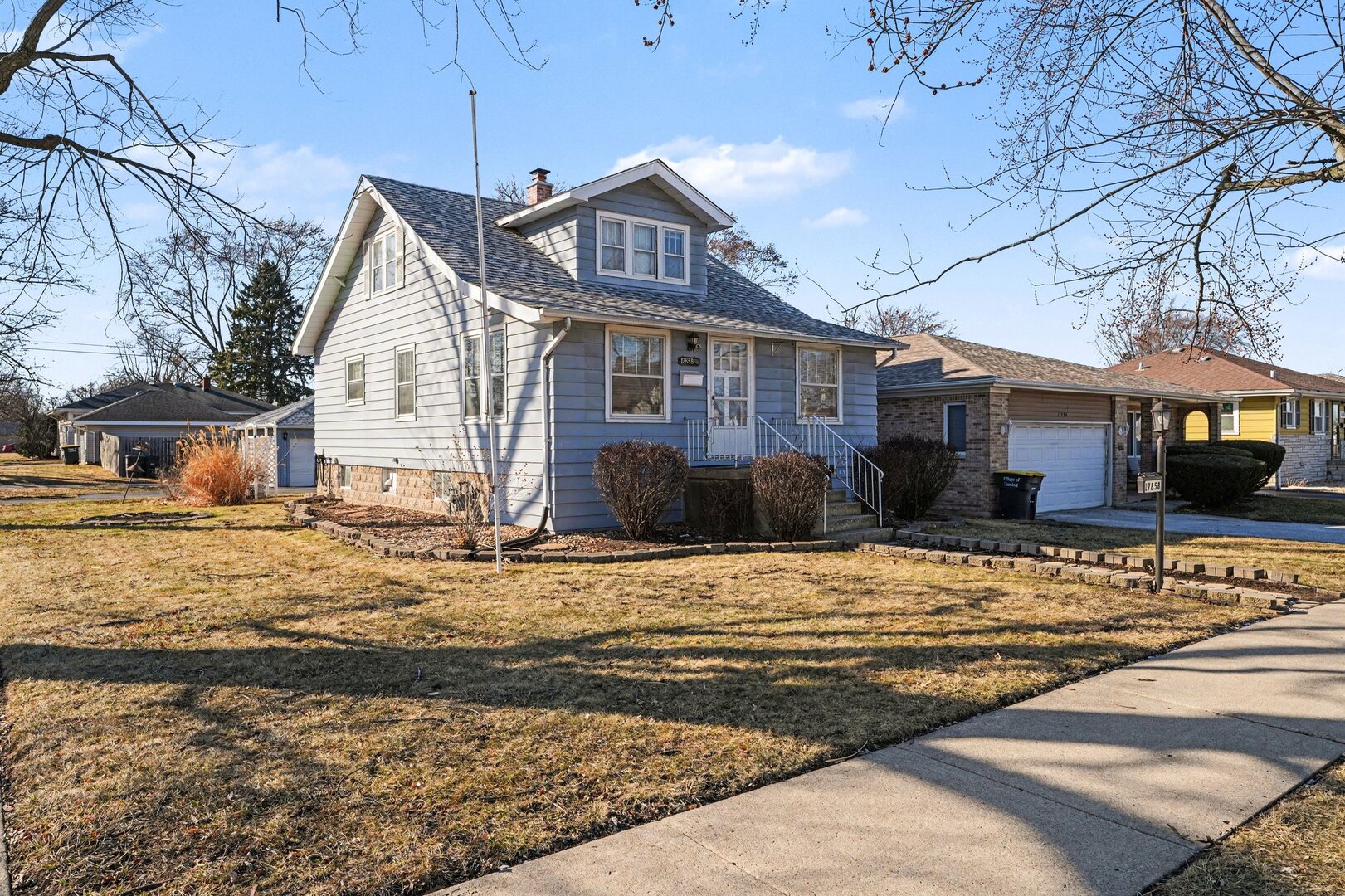 17858 Ridgewood Avenue, Lansing, IL 60438