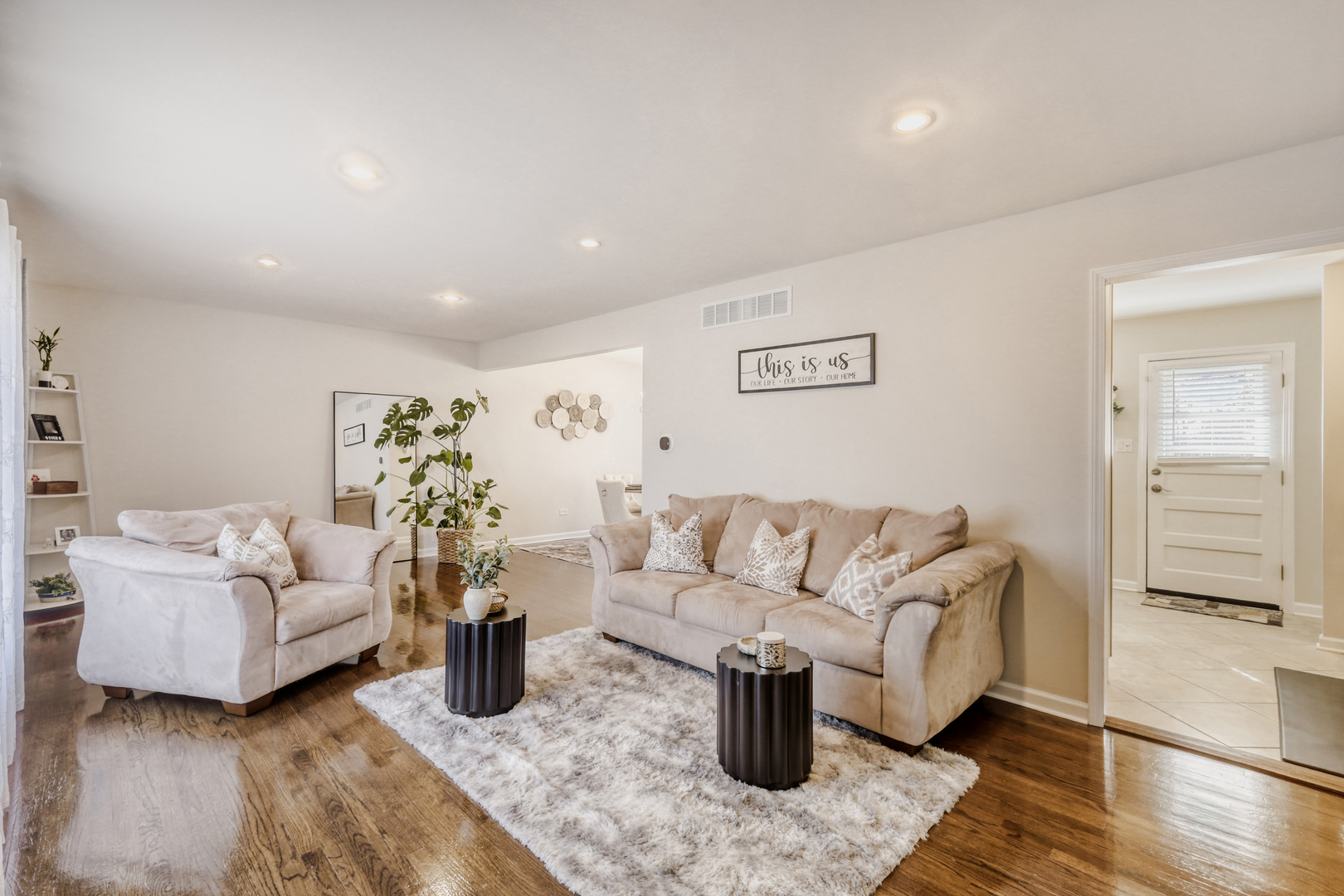 18W025 73rd Street, Darien, IL 60561