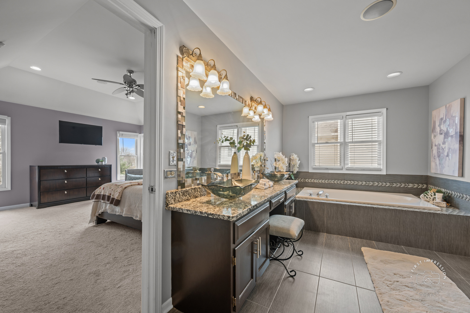 2833 Mapleside Court, Aurora, IL 60502