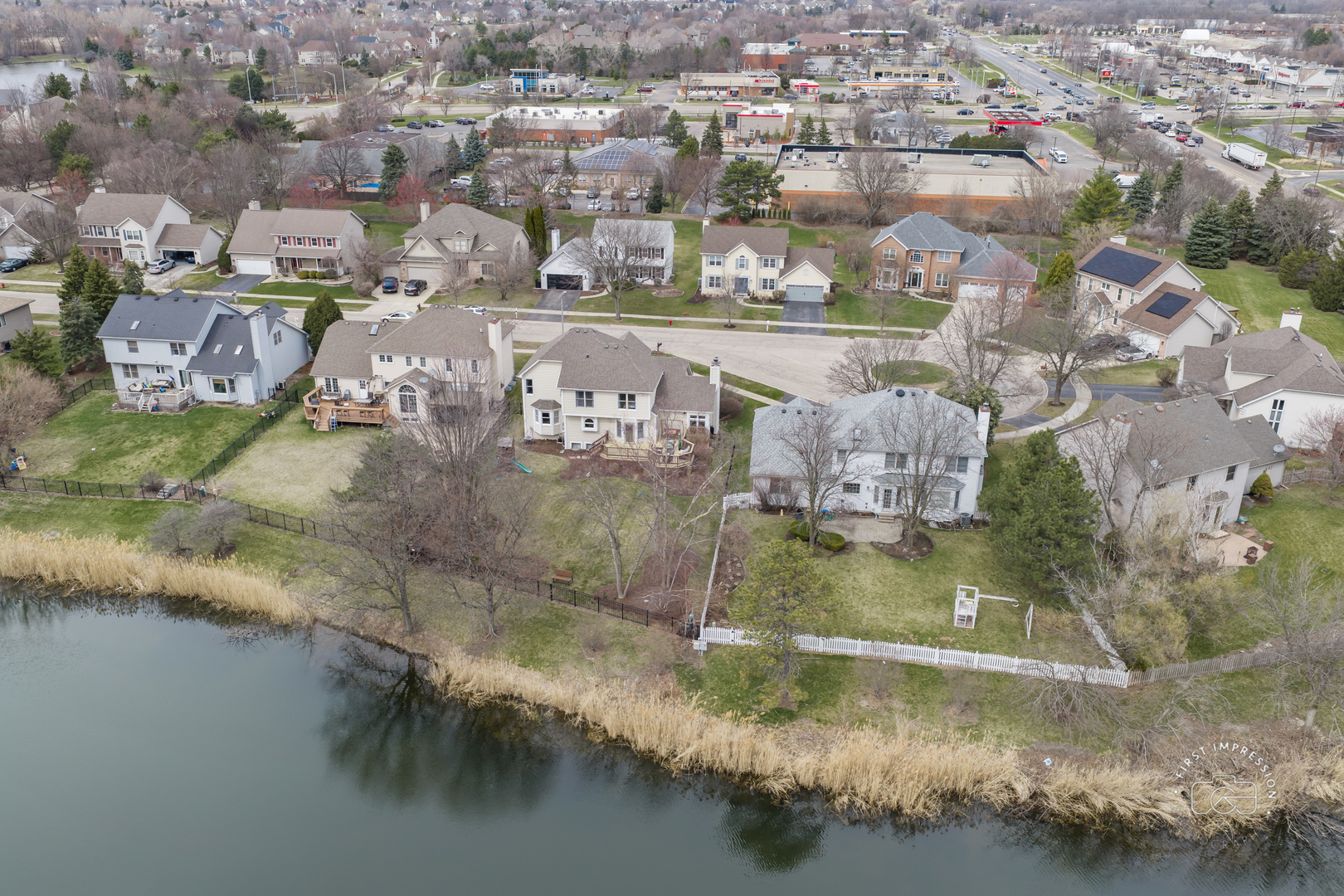 2833 Mapleside Court, Aurora, IL 60502