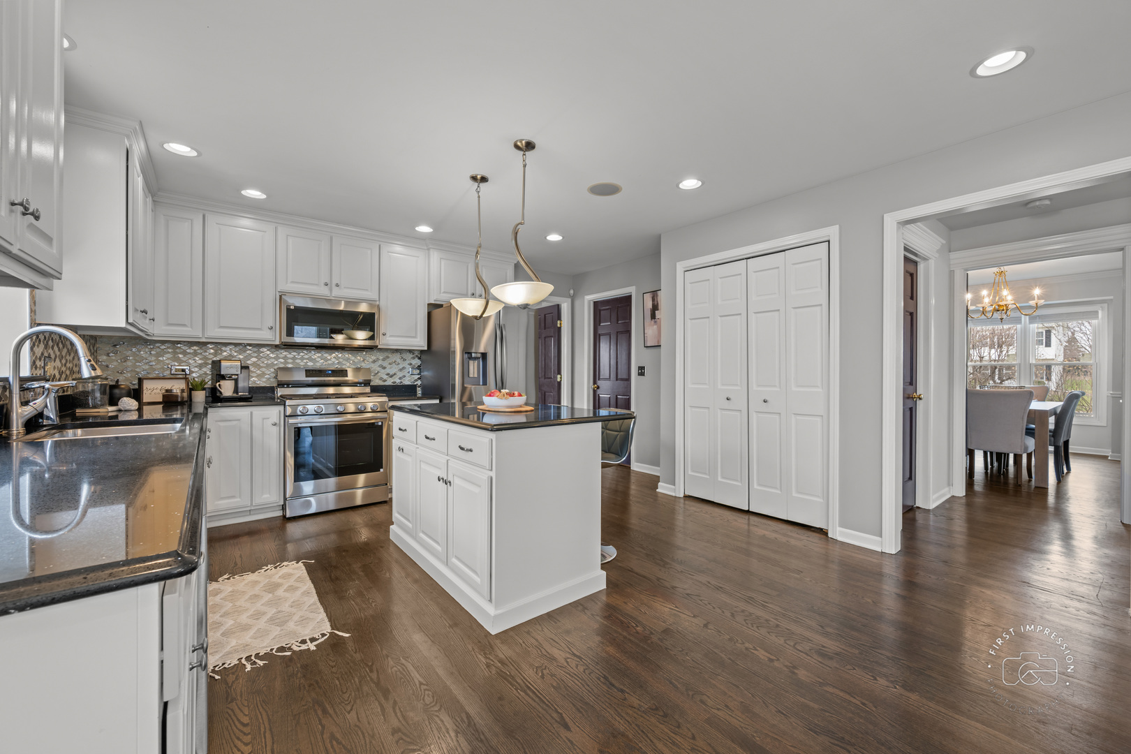 2833 Mapleside Court, Aurora, IL 60502