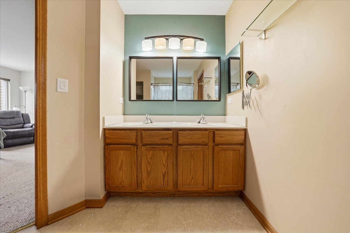 170 Cobbler Court, Sugar Grove, IL 60554