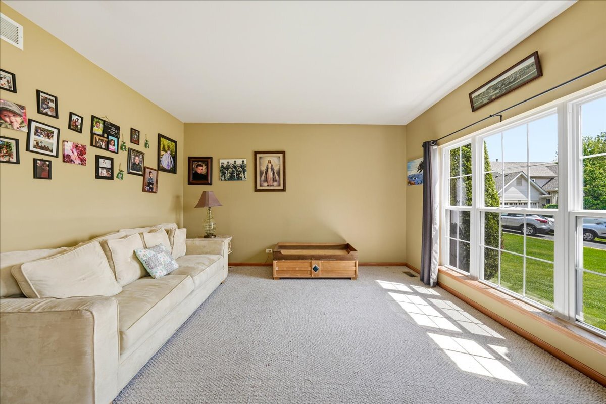 170 Cobbler Court, Sugar Grove, IL 60554
