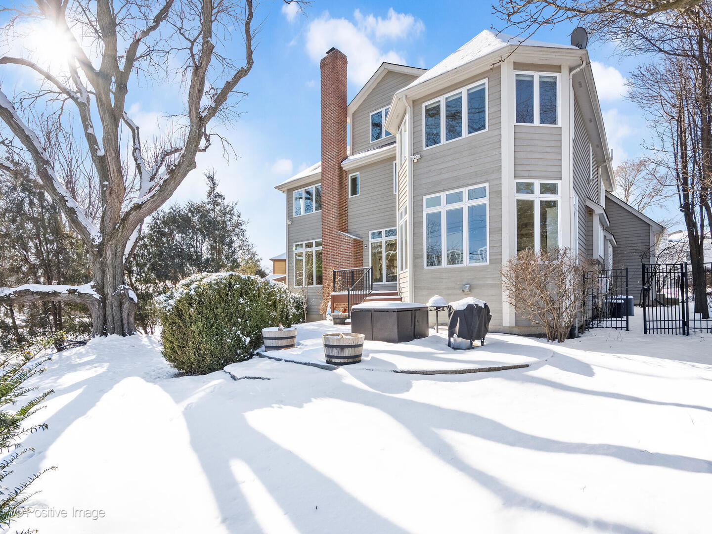 271 Woodstock Avenue, Clarendon Hills, IL 60514