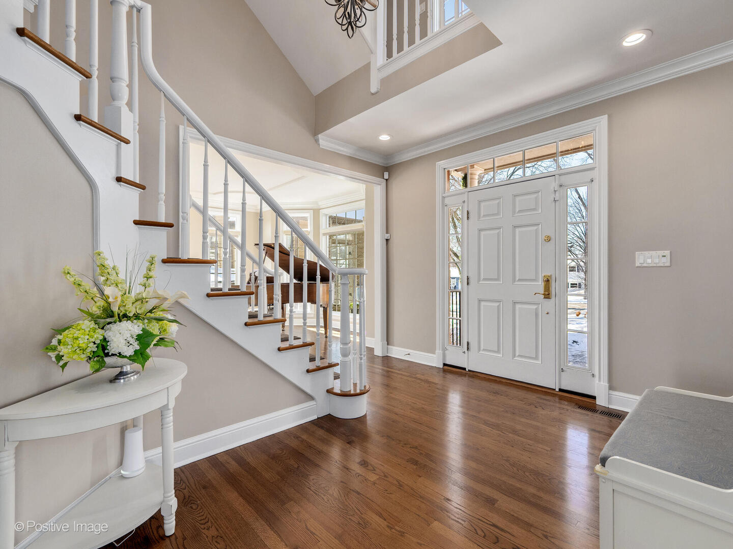 271 Woodstock Avenue, Clarendon Hills, IL 60514