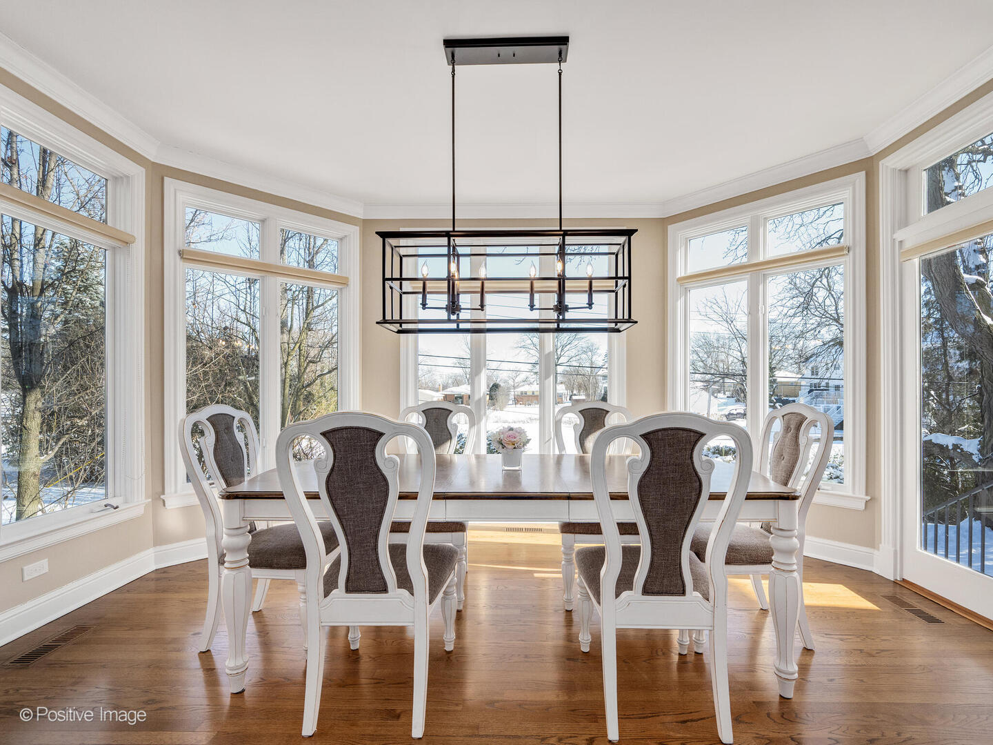 271 Woodstock Avenue, Clarendon Hills, IL 60514