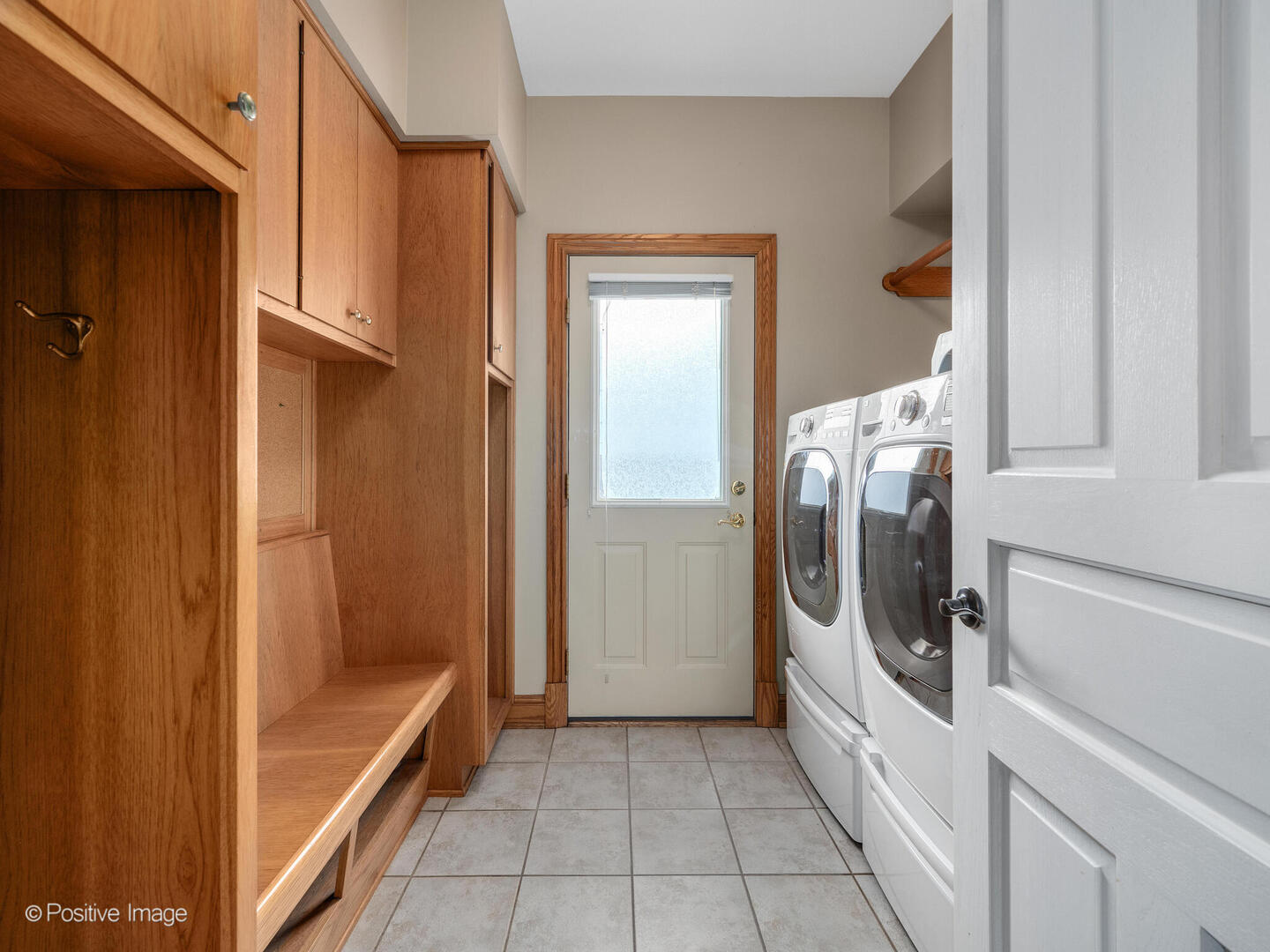 271 Woodstock Avenue, Clarendon Hills, IL 60514