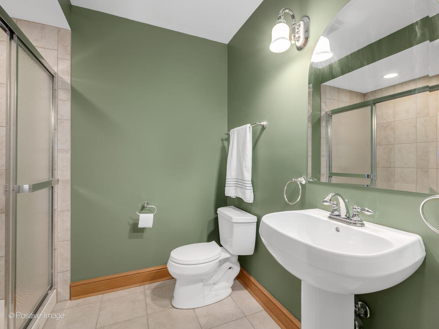 271 Woodstock Avenue, Clarendon Hills, IL 60514