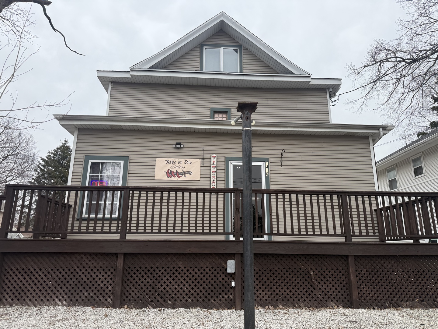 1410 S Main Street, Bloomington, IL 61701