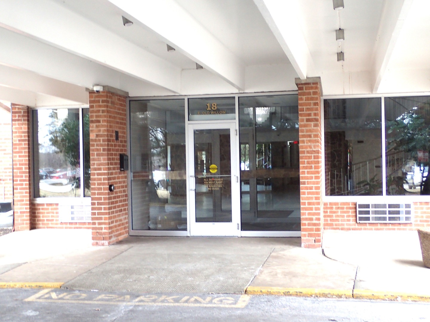 18 E Old Willow Road #535, Prospect Heights, IL 60070