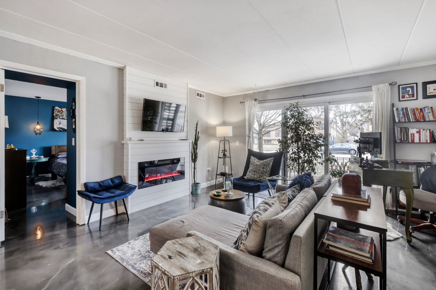 3N550 Crown Road #1, Elmhurst, IL 60126