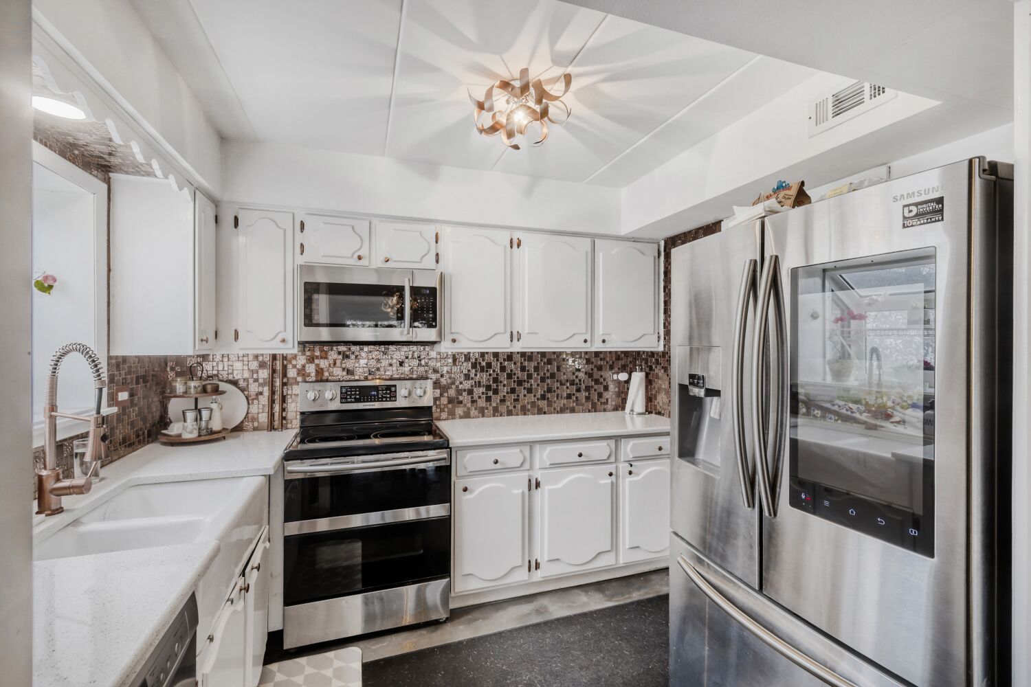 3N550 Crown Road #1, Elmhurst, IL 60126