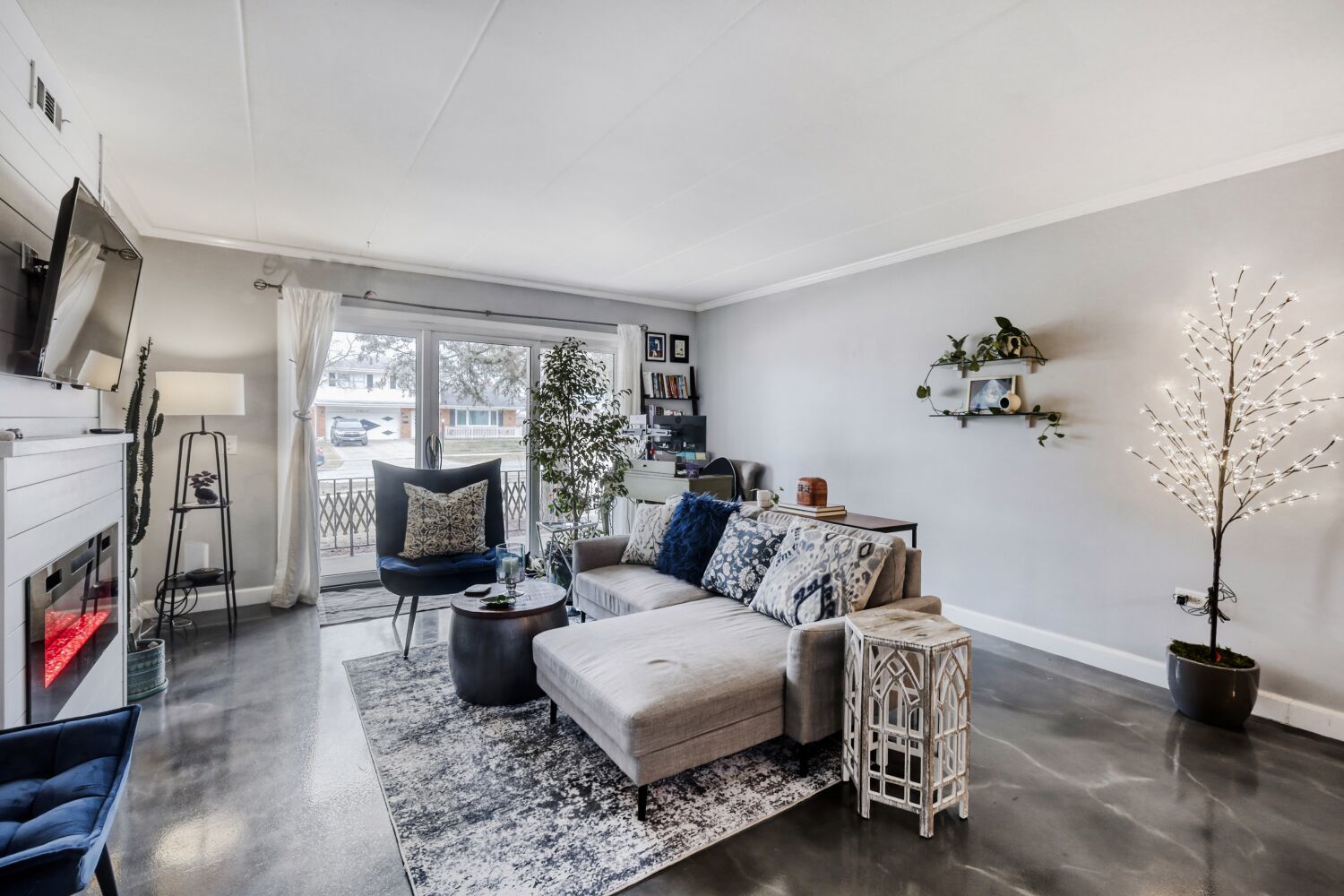 3N550 Crown Road #1, Elmhurst, IL 60126