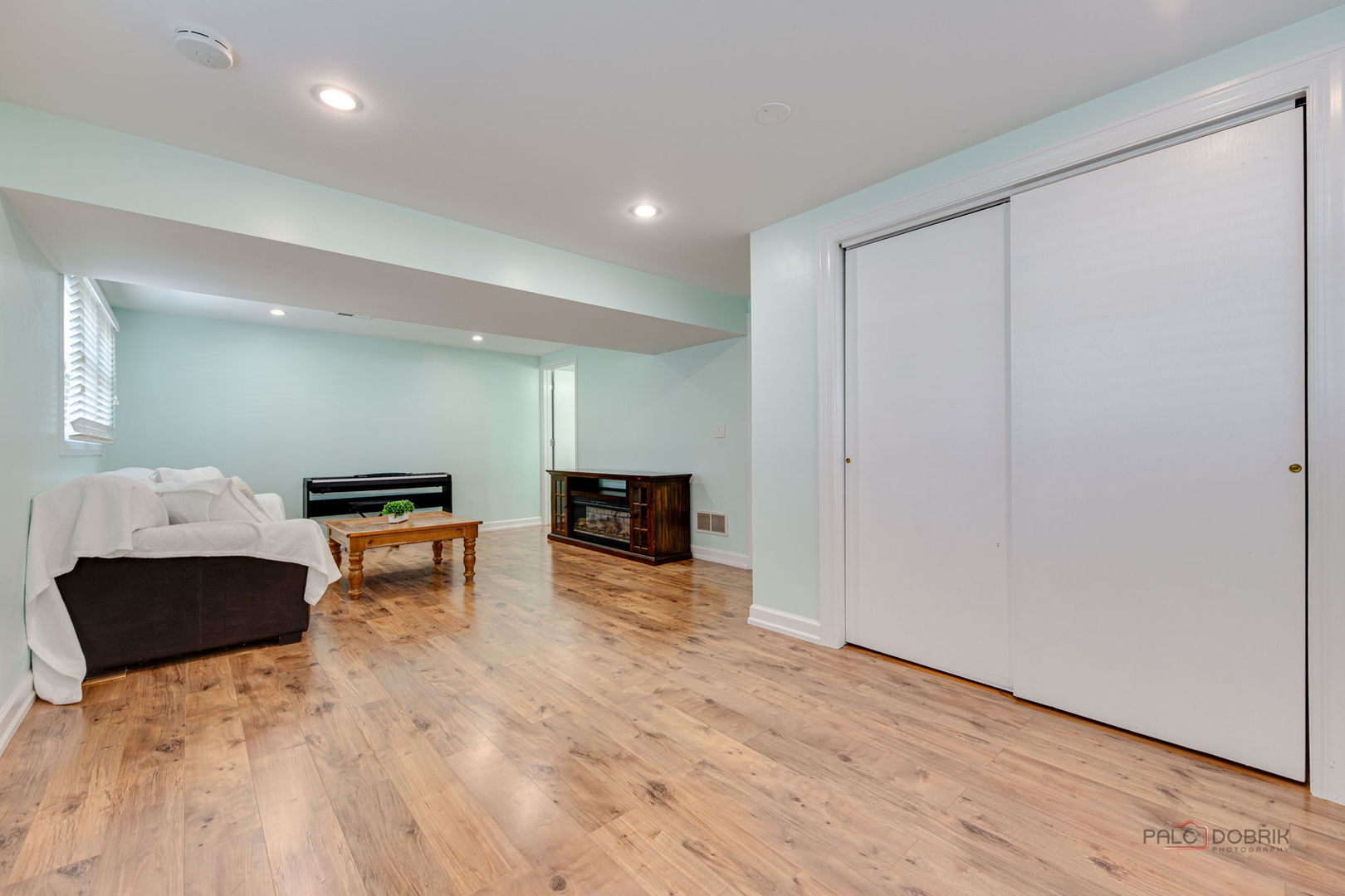 14 Wander Way, Lake In The Hills, IL 60156