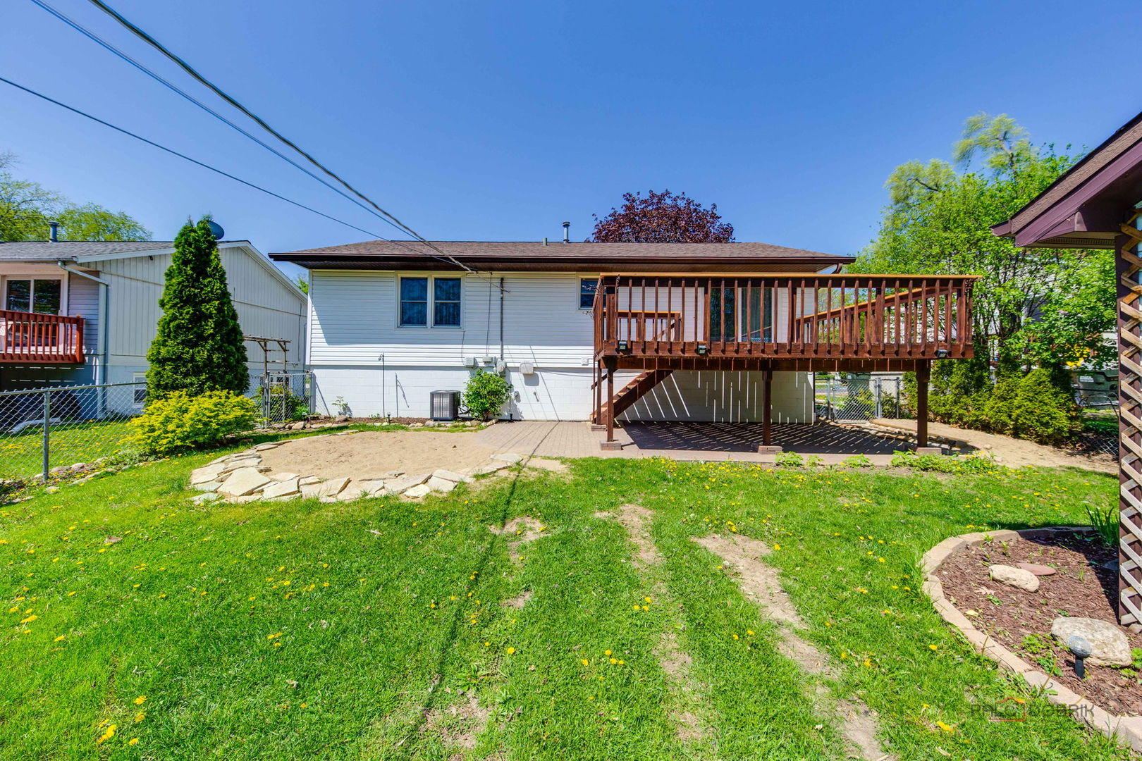 14 Wander Way, Lake In The Hills, IL 60156