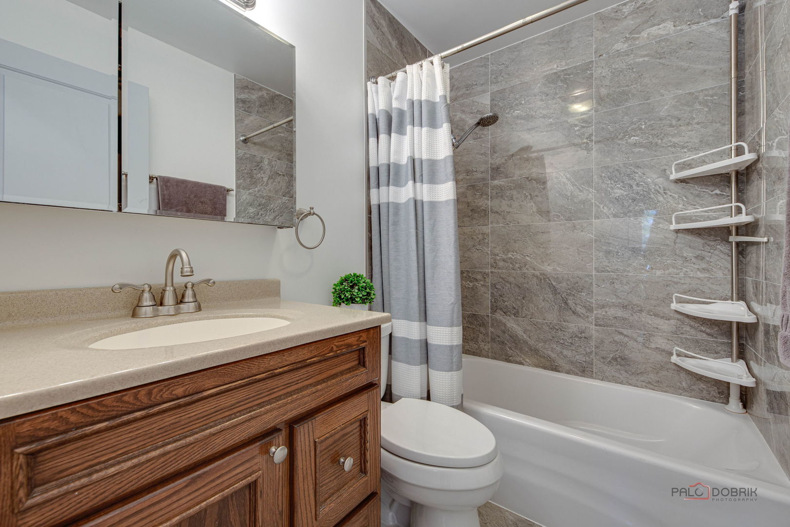 14 Wander Way, Lake In The Hills, IL 60156