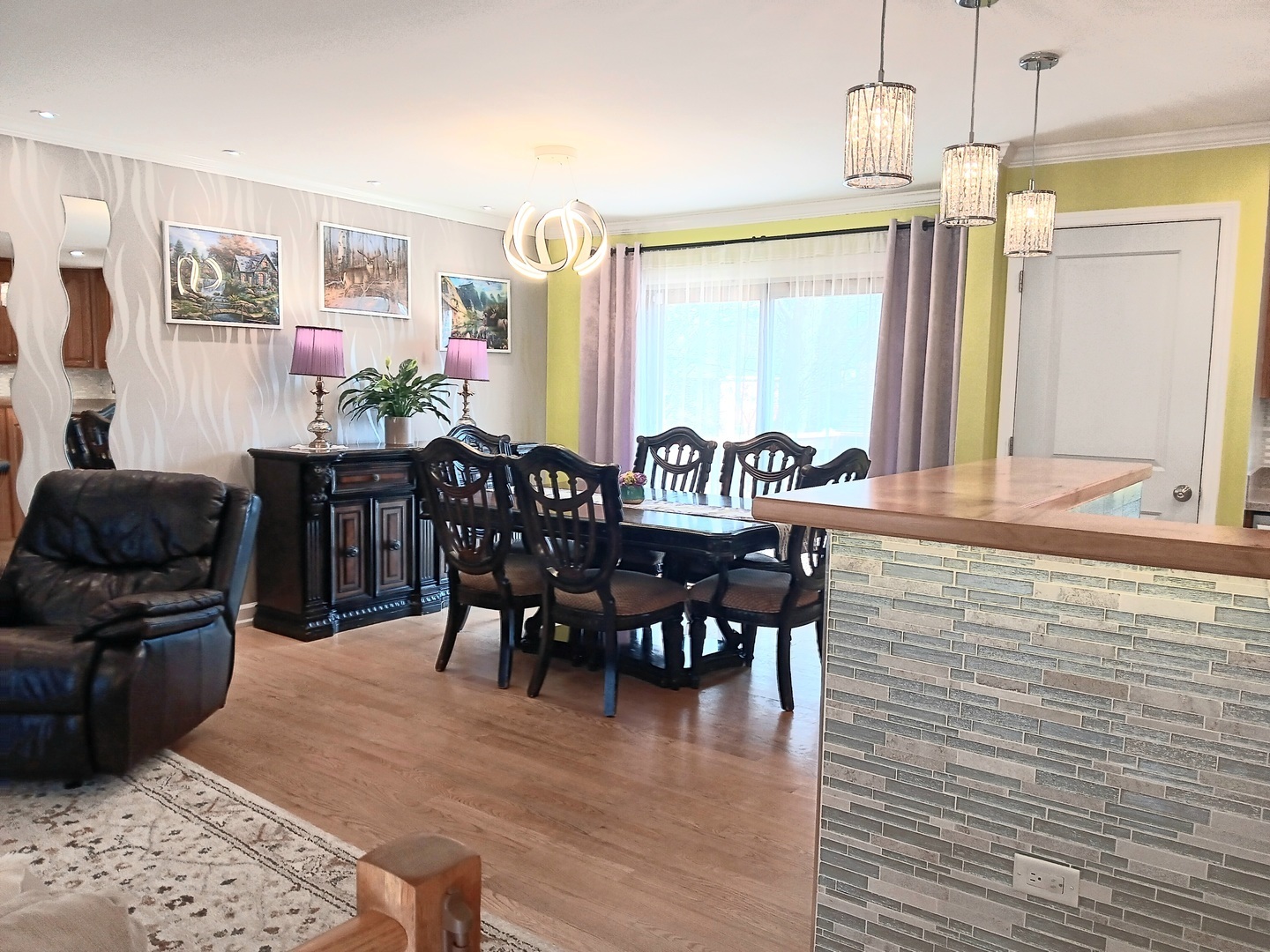 14 Wander Way, Lake In The Hills, IL 60156