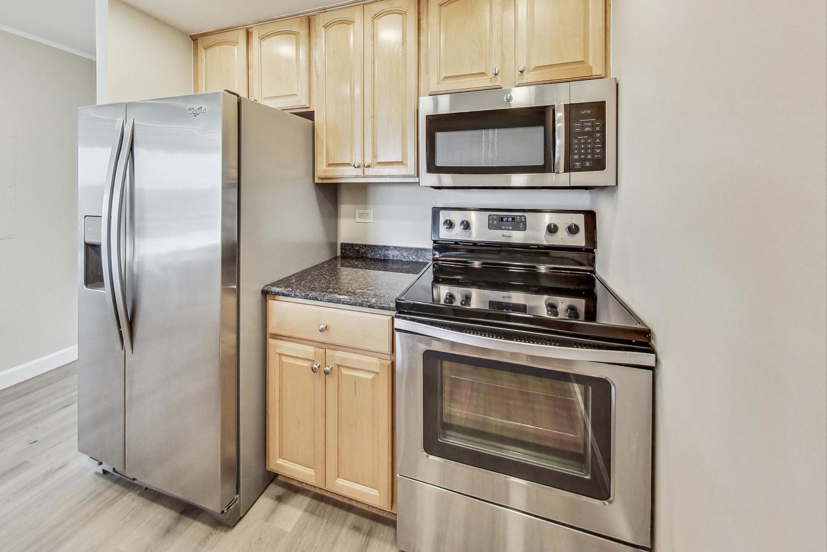 1 Renaissance Place #1220, Palatine, IL 60067