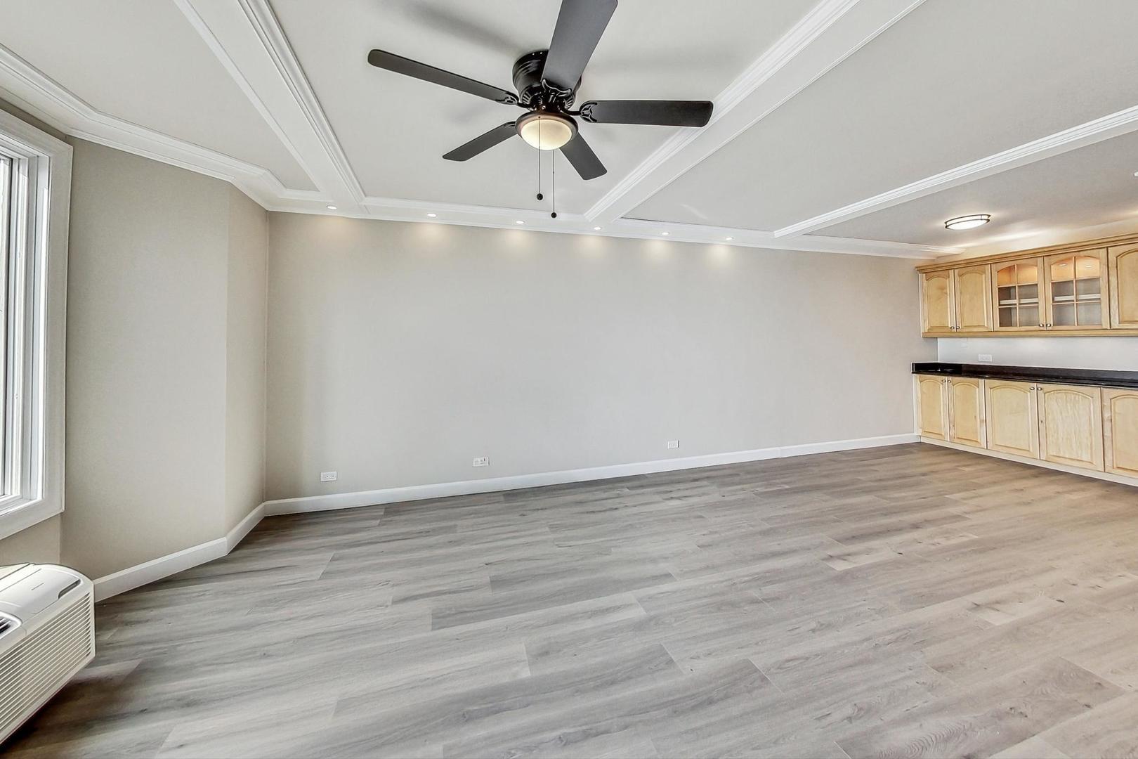 1 Renaissance Place #1220, Palatine, IL 60067