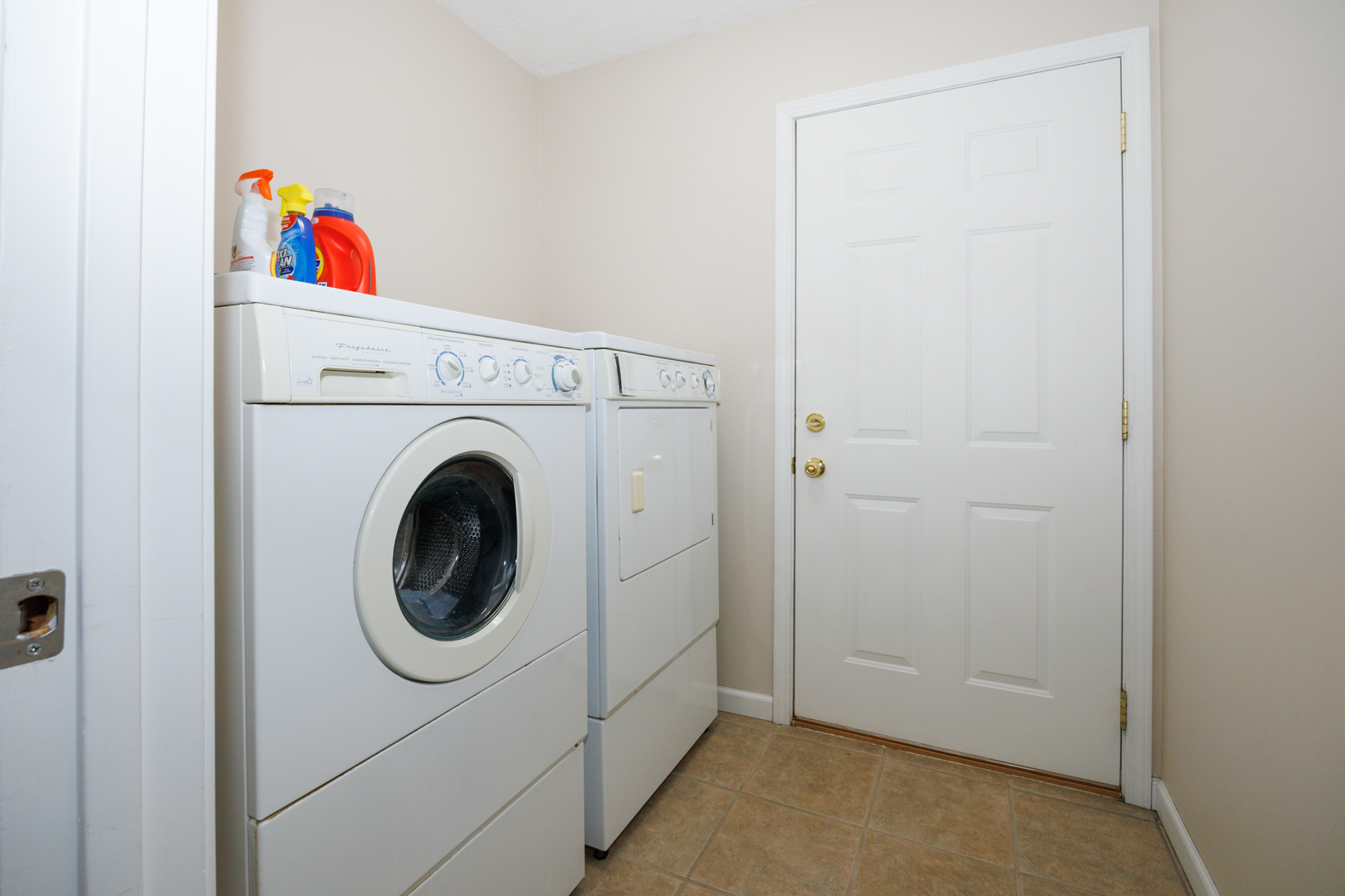 117 White Tail Street, Hudson, IL 61748