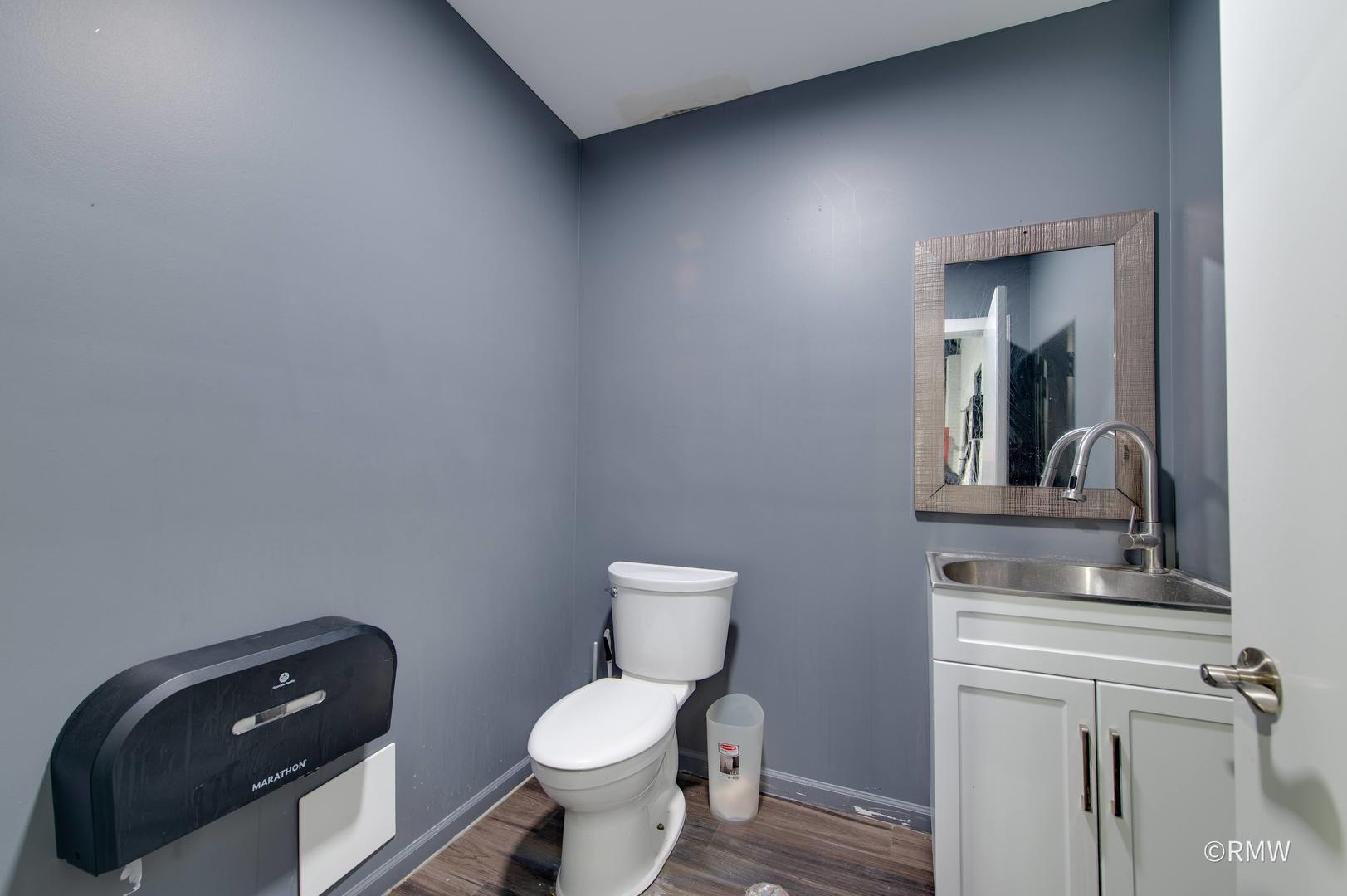 80 W Lake Street, Northlake, IL 60164