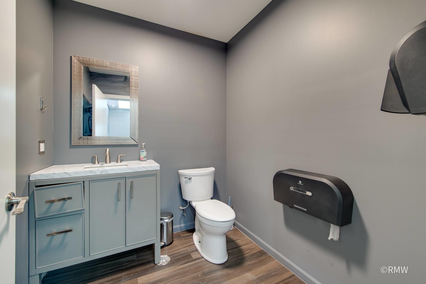 80 W Lake Street, Northlake, IL 60164