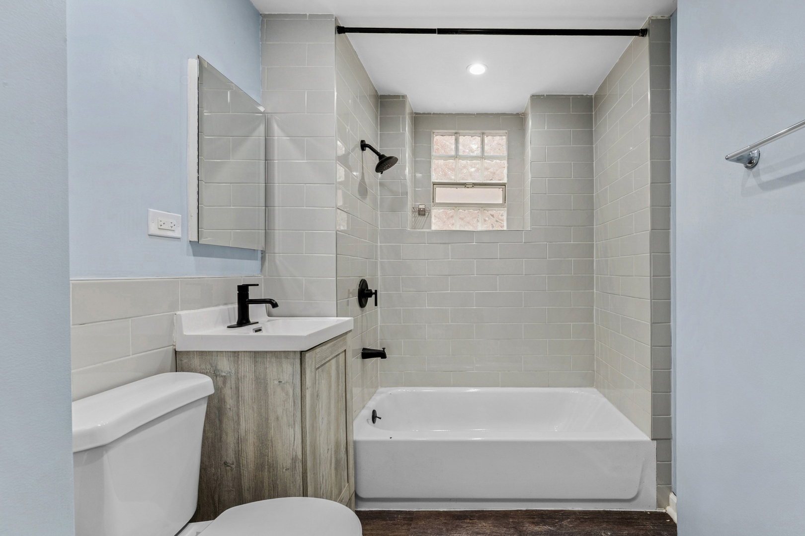 2433 S Harding Avenue, Chicago, IL 60623