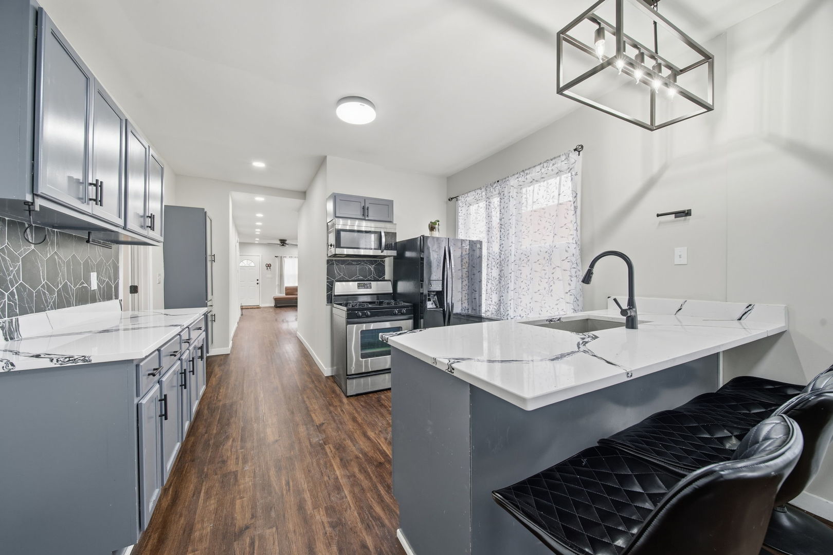 14504 S Mckinley Avenue, Posen, IL 60469